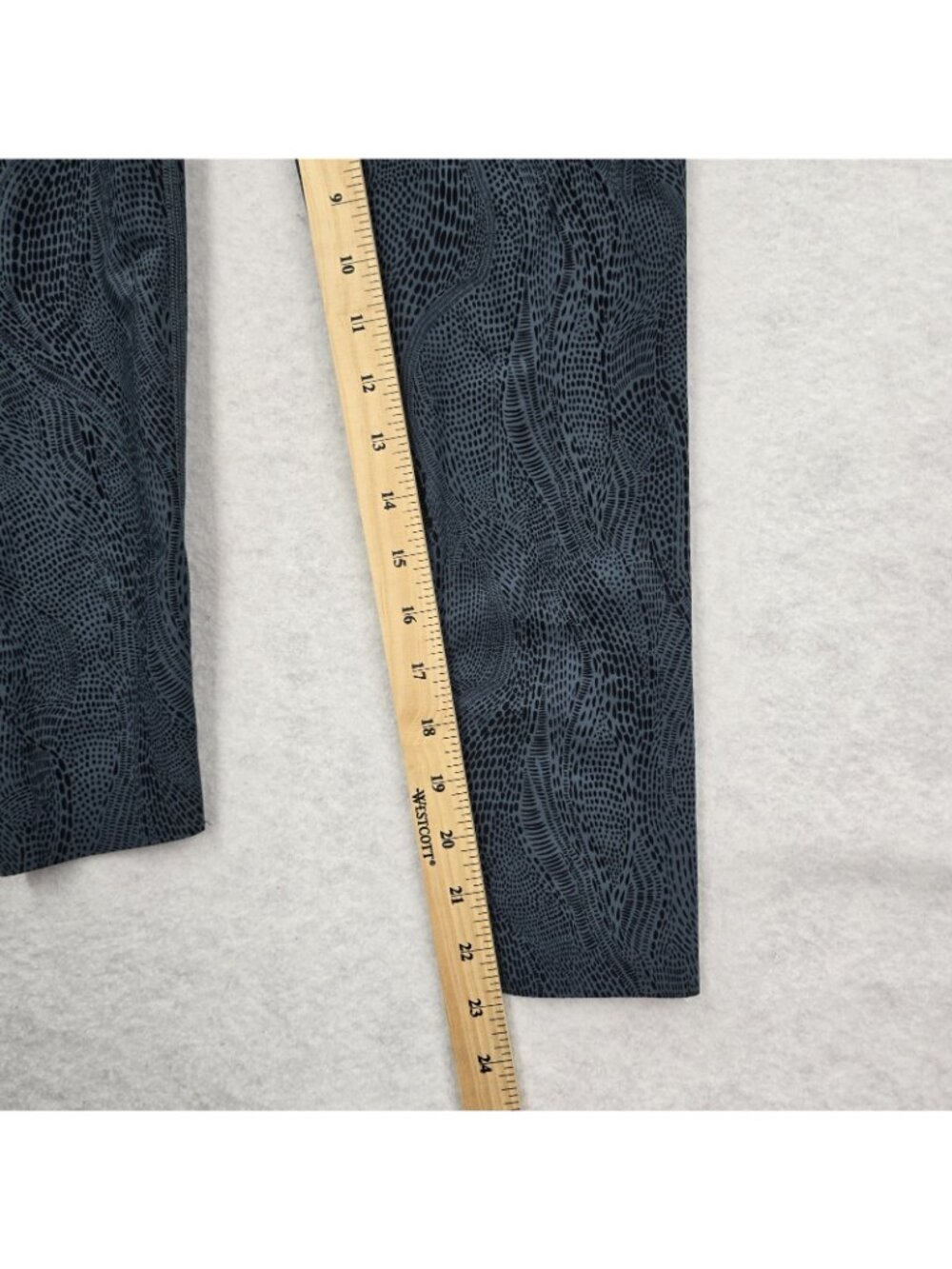 Spanx Booty Boost 7/8 Length Ankle Compression Leggings Womens Sz M Activewear - Picture 6 of 6